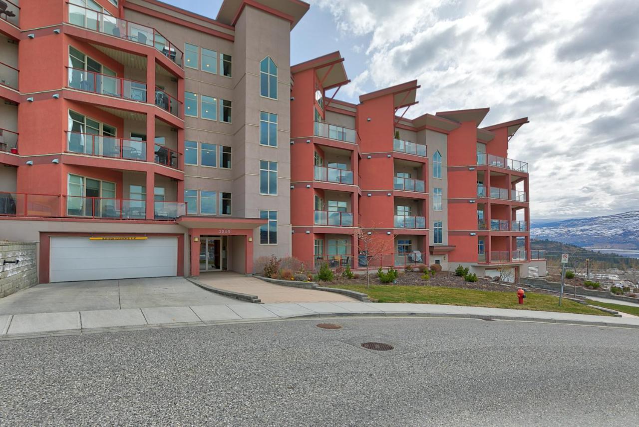 In The Okanagan - Copper Sky, Appartement