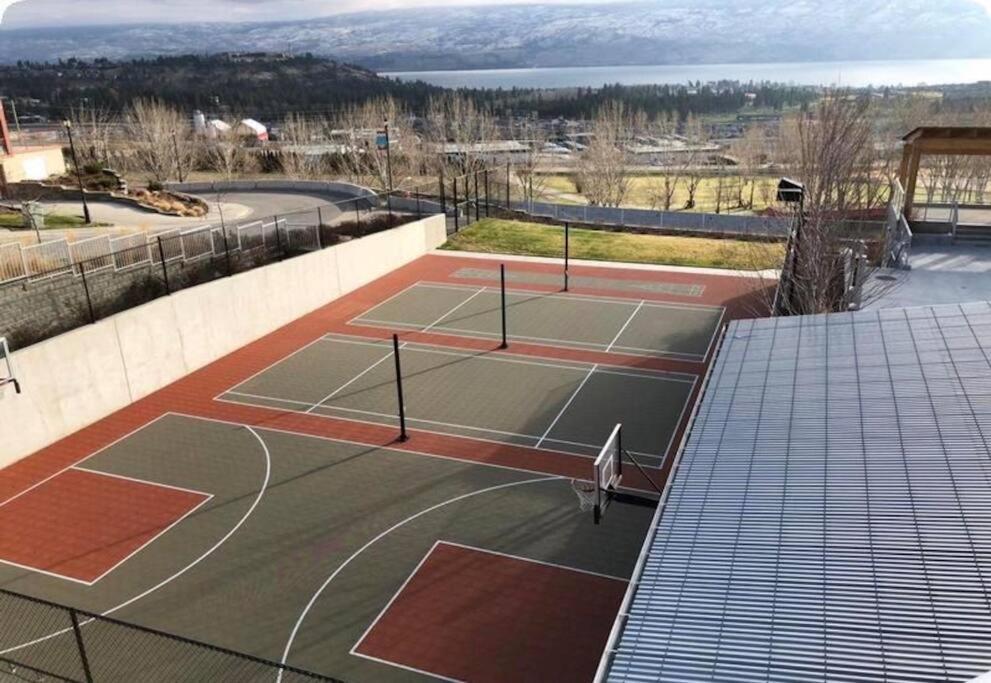 In The Okanagan - Copper Sky, Appartement