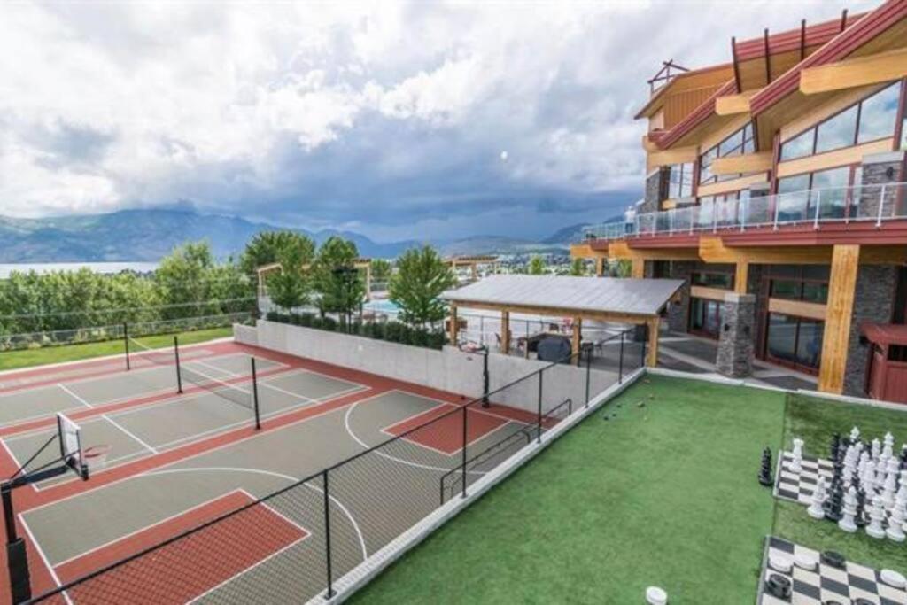 In The Okanagan - Copper Sky, Appartement