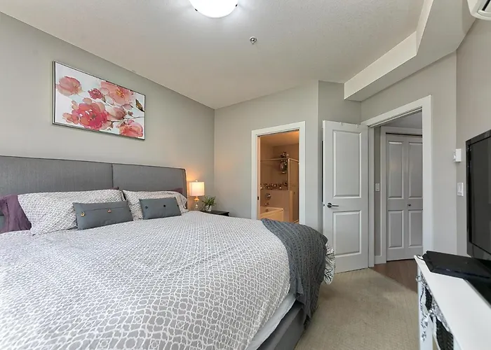 Stay In The Okanagan - Copper Sky, West Kelowna